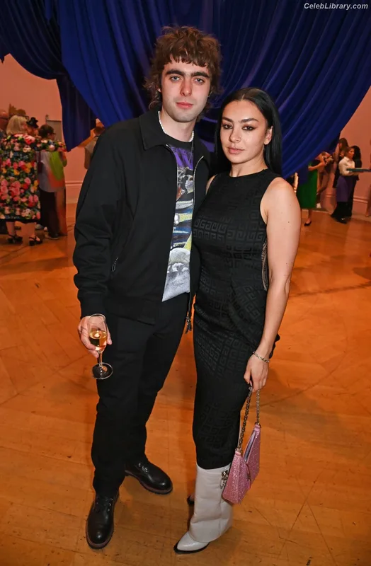 Charli XCX photo 15 of 2701