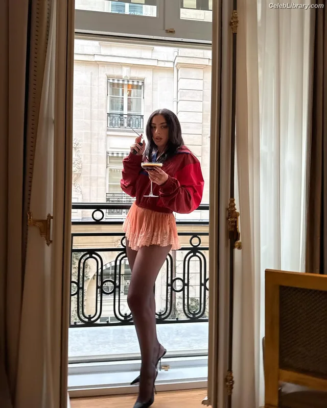 Charli XCX photo 19 of 2701