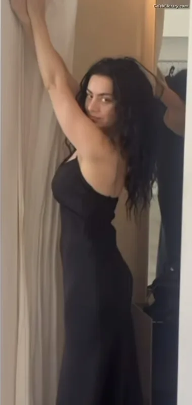 Charli XCX photo 13 of 2701