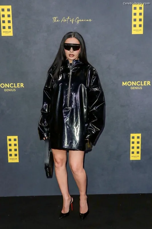 Charli XCX photo 1 of 2701