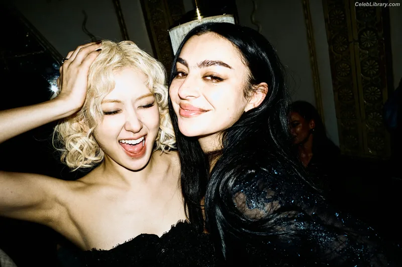 Charli XCX photo 3 of 2701