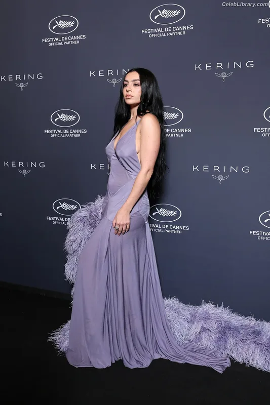 Charli XCX photo 6 of 2701