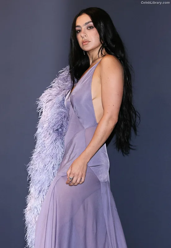 Charli XCX photo 14 of 2701