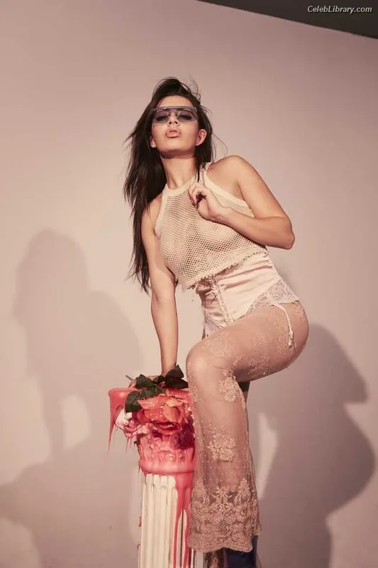 Charli XCX photo 14 of 2701