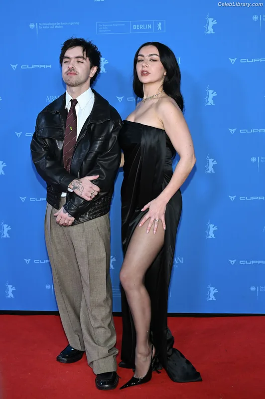 Charli XCX photo 15 of 2701