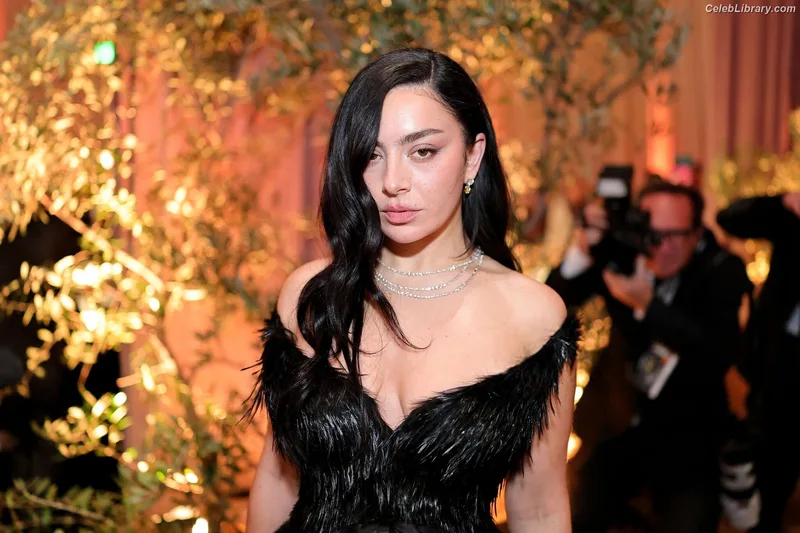 Charli XCX photo 21 of 2701