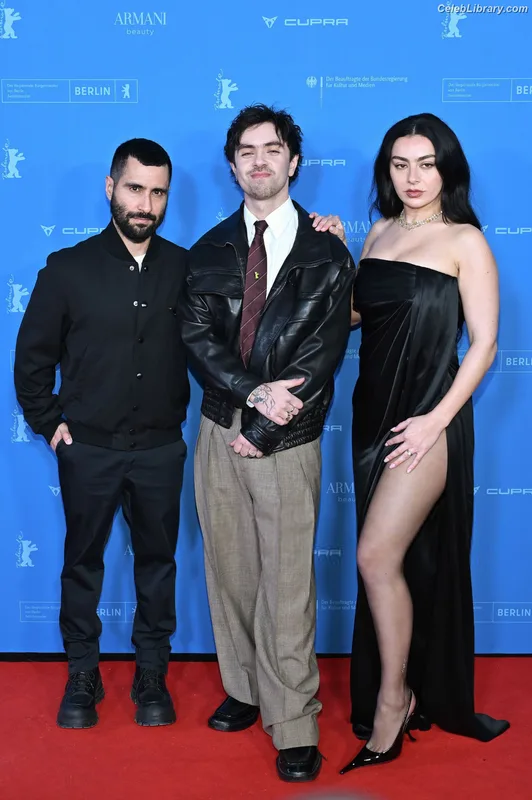 Charli XCX photo 5 of 2701