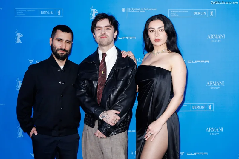 Charli XCX photo 8 of 2701