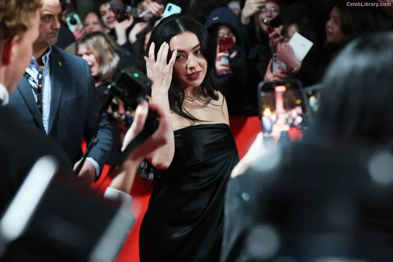 Charli XCX photo 11 of 2701