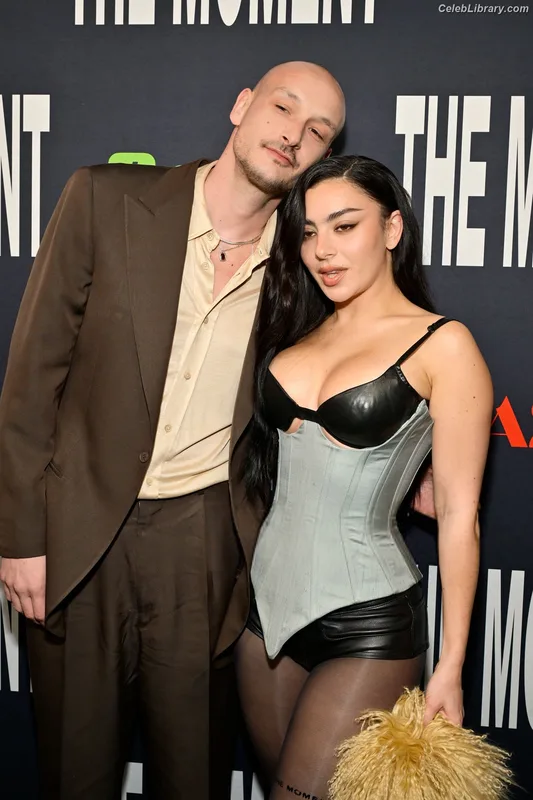 Charli XCX photo 16 of 2701