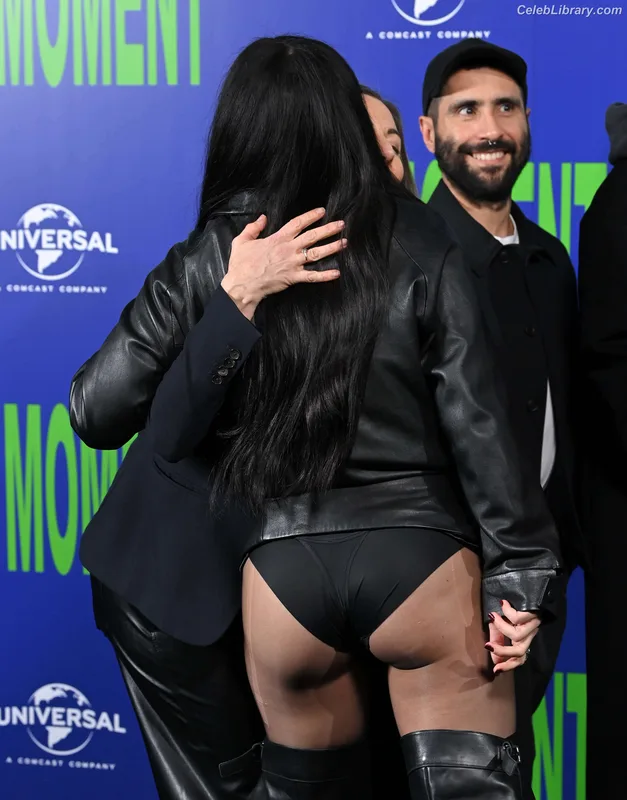 Charli XCX photo 10 of 2701