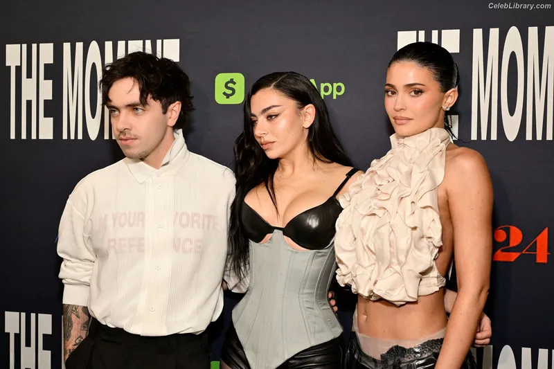 Charli XCX photo 16 of 2701