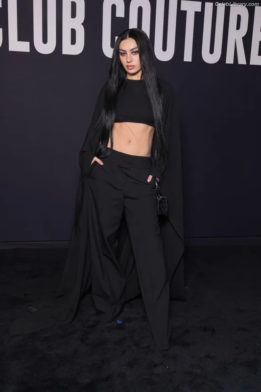 Charli XCX photo 14 of 2701