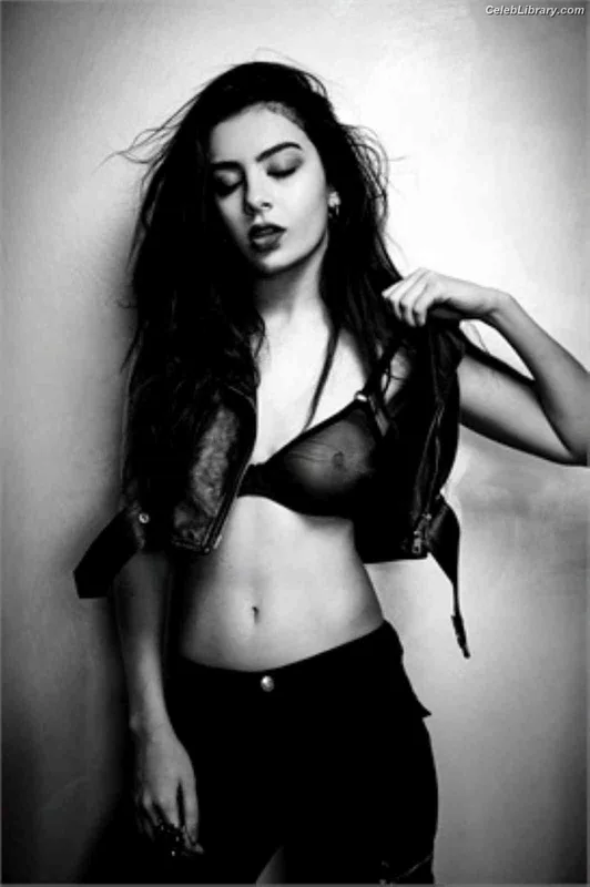 Charli XCX photo 23 of 2701
