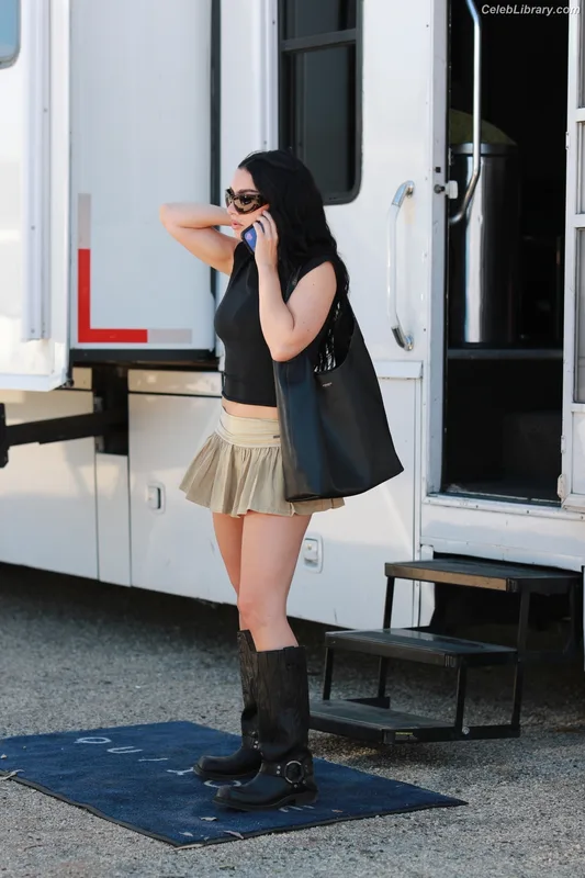 Charli XCX photo 7 of 2701