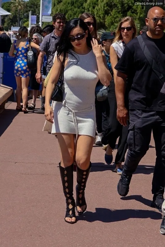 Charli XCX photo 13 of 2701