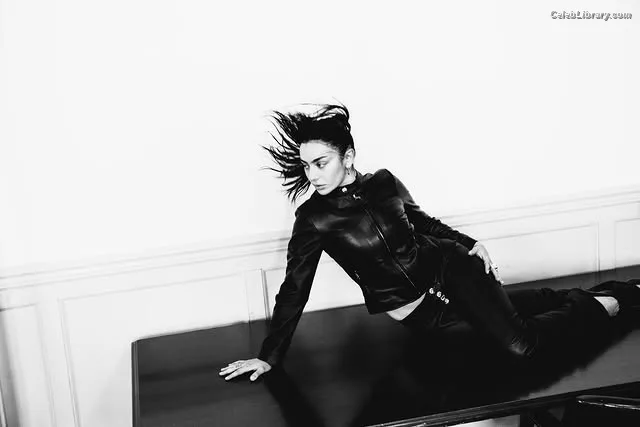 Charli XCX photo 18 of 2701