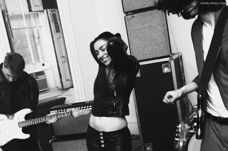 Charli XCX photo 19 of 2701