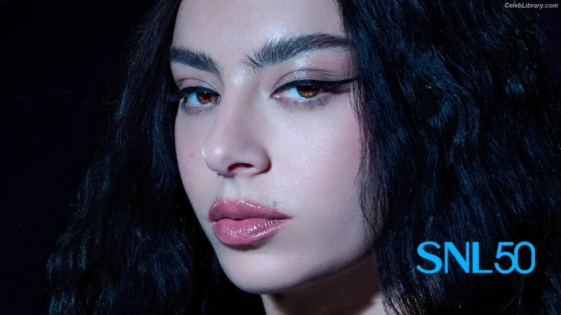 Charli XCX photo 20 of 2701