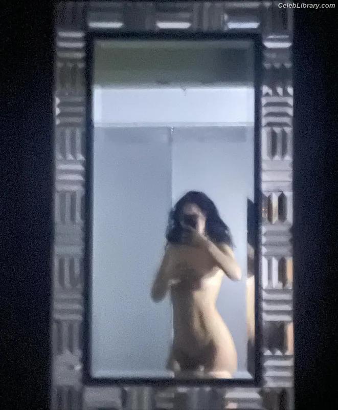Charli XCX photo 4 of 2701