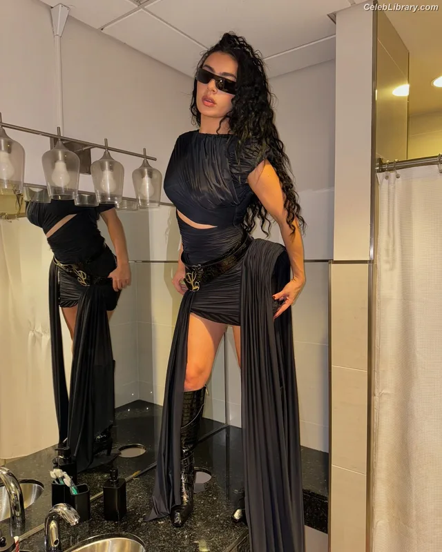 Charli XCX photo 24 of 2701