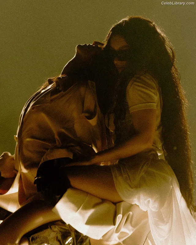 Charli XCX photo 22 of 2701