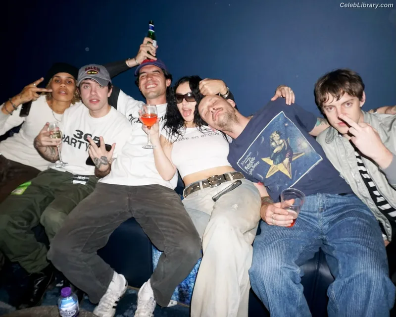 Charli XCX photo 24 of 2701
