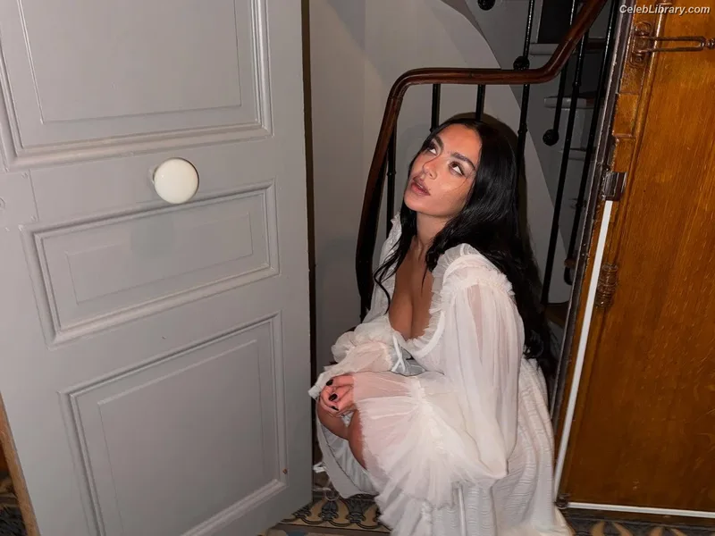 Charli XCX photo 7 of 2701