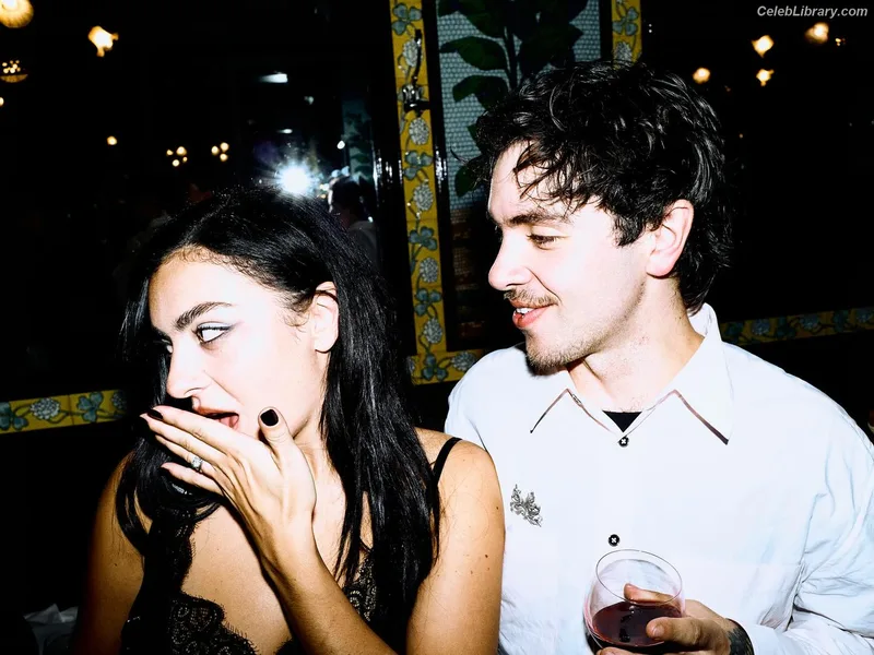 Charli XCX photo 11 of 2701