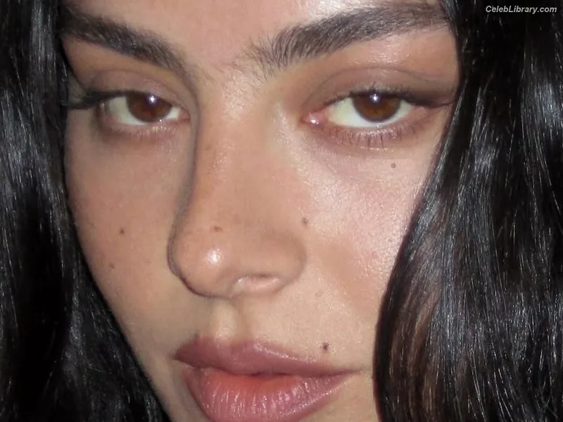 Charli XCX photo 12 of 2701
