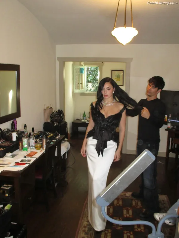 Charli XCX photo 4 of 2701