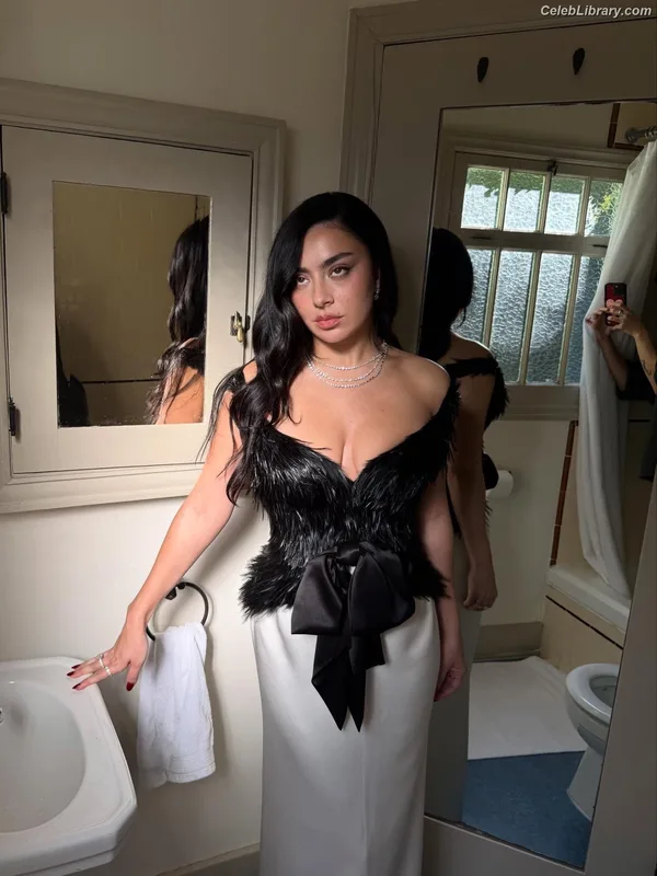 Charli XCX photo 13 of 2701