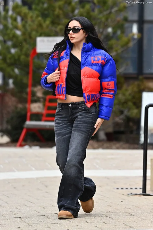 Charli XCX photo 7 of 2701