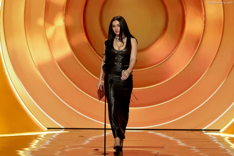 Charli XCX photo 10 of 2701