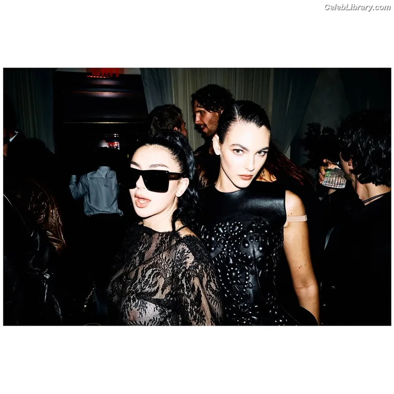 Charli XCX photo 12 of 2701