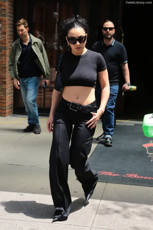 Charli XCX photo 4 of 2701