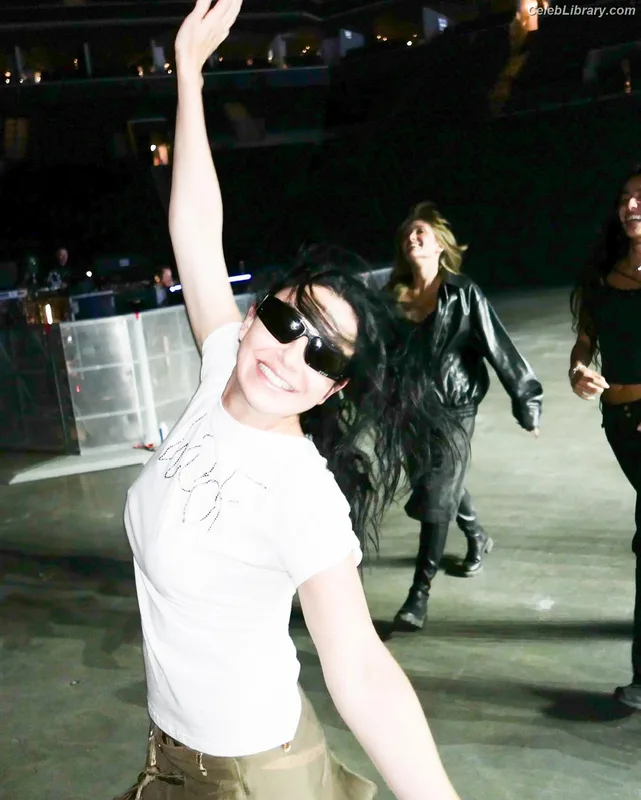 Charli XCX photo 15 of 2701