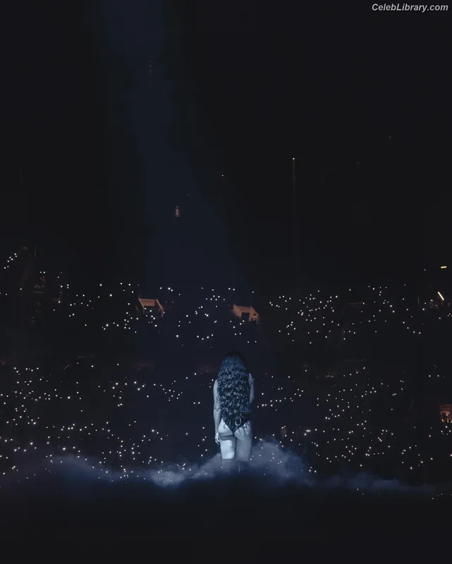 Charli XCX photo 19 of 2701