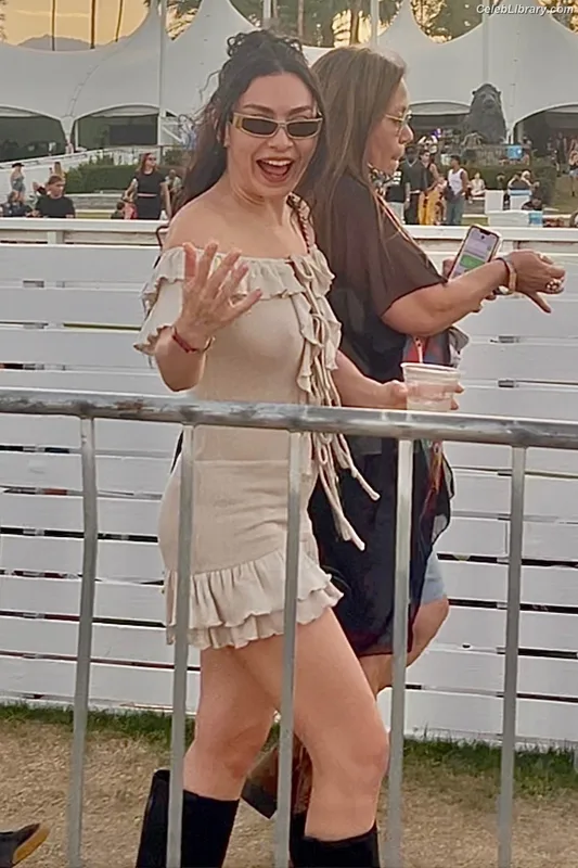 Charli XCX photo 9 of 2701