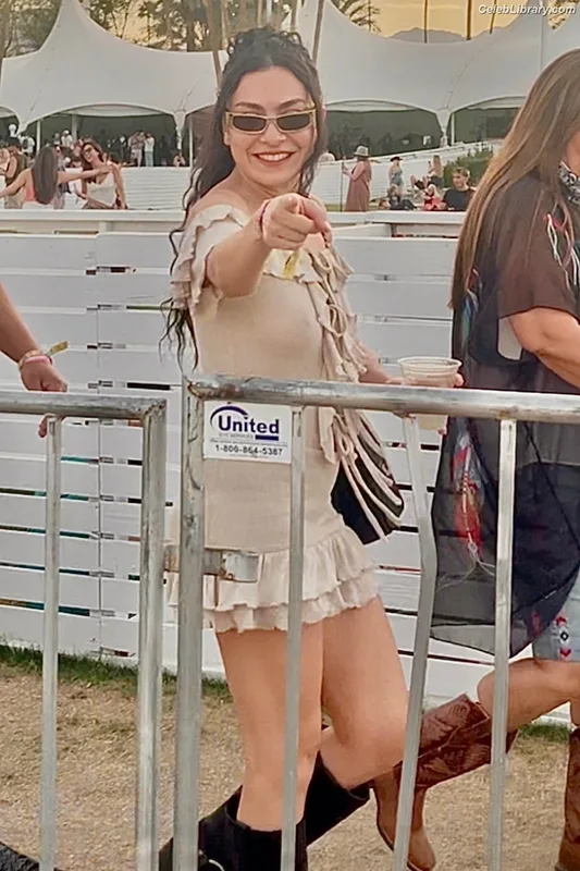 Charli XCX photo 10 of 2701