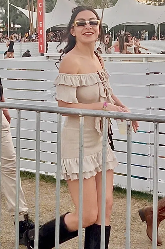 Charli XCX photo 11 of 2701
