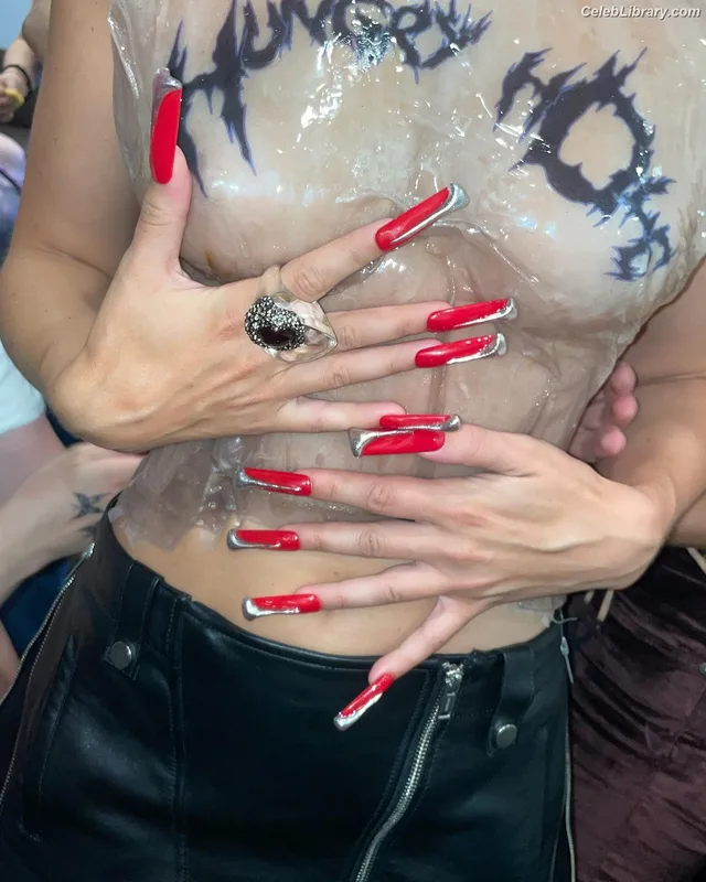 Charli XCX photo 13 of 2701