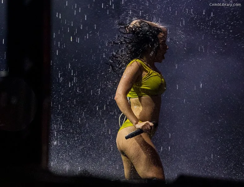 Charli XCX photo 20 of 2701