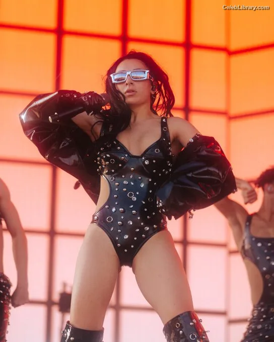 Charli XCX photo 13 of 2701