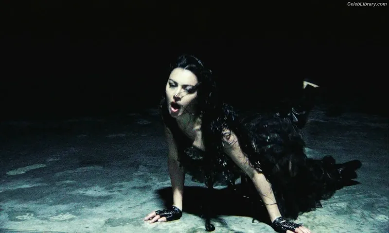 Charli XCX photo 17 of 2701