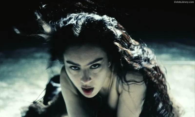 Charli XCX photo 18 of 2701