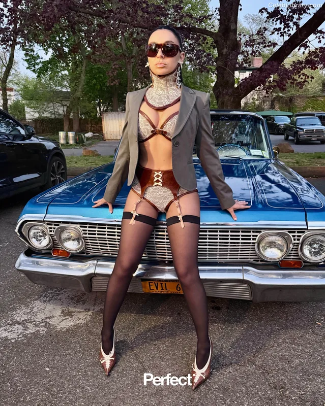 Charli XCX photo 23 of 2701