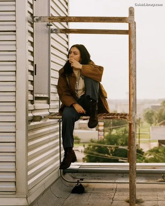 Charli XCX photo 10 of 2701
