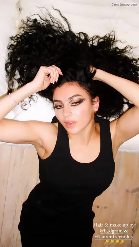 Charli XCX photo 12 of 2701