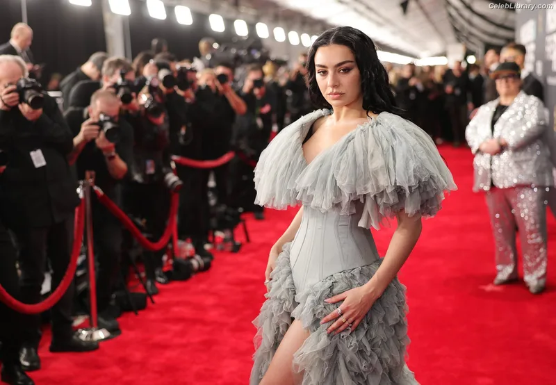 Charli XCX photo 13 of 2701